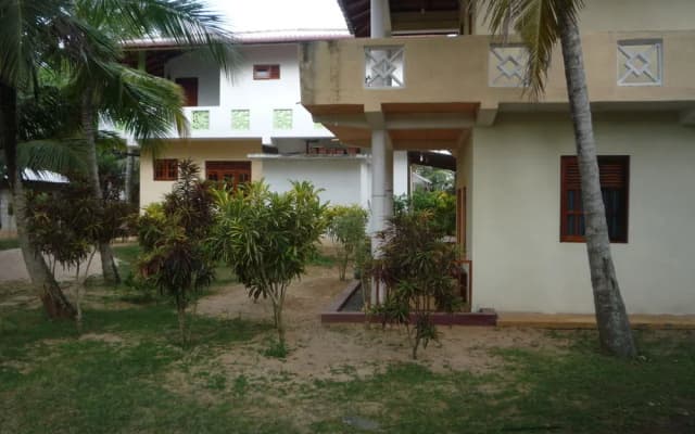 Beach Lagoon Guest House