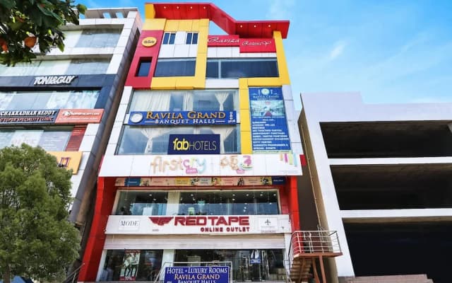 Fabhotel Prime Ravila Grand