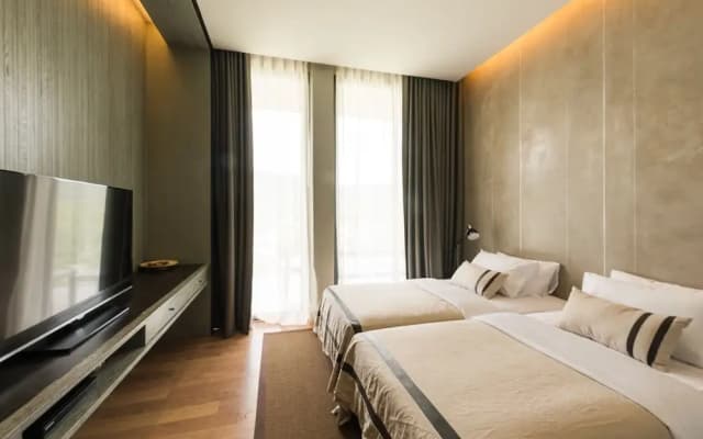Atta 2-bd Suite OR Pool Penthouse