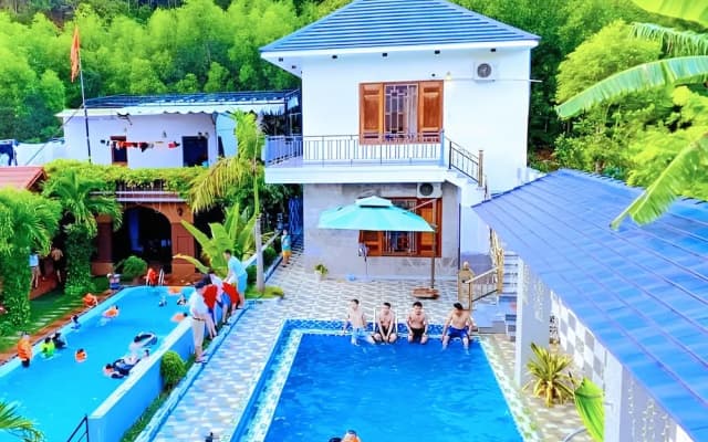 The Hill Villas