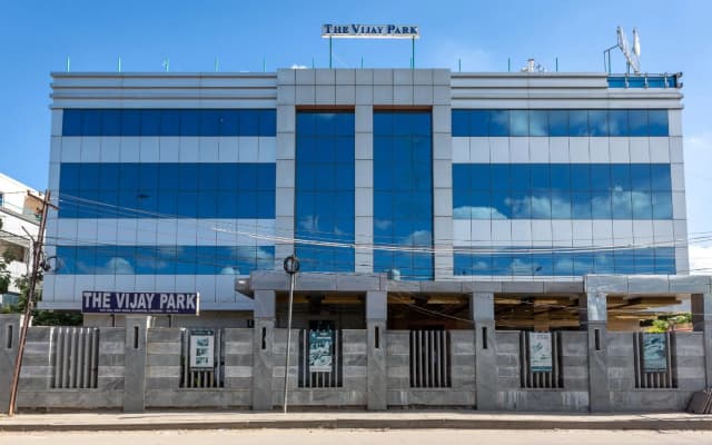 Capital O 6958 The Vijay Park