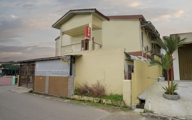Triantama Kost Syariah by OYO Rooms