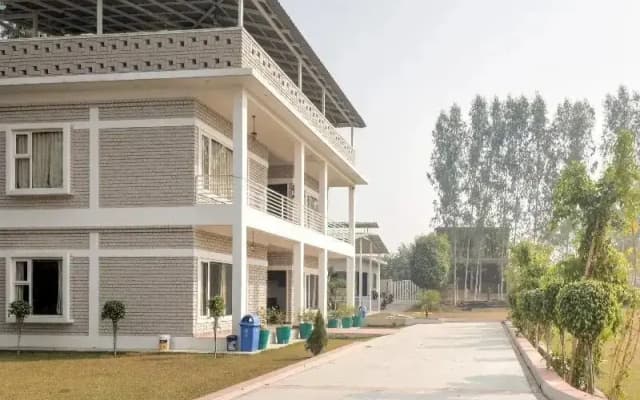Amaraa Farms & Resorts by OYO Rooms