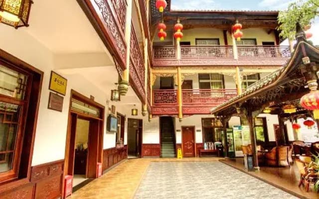 Qingcheng Mountain Tingcicada·Hot Spring B&B