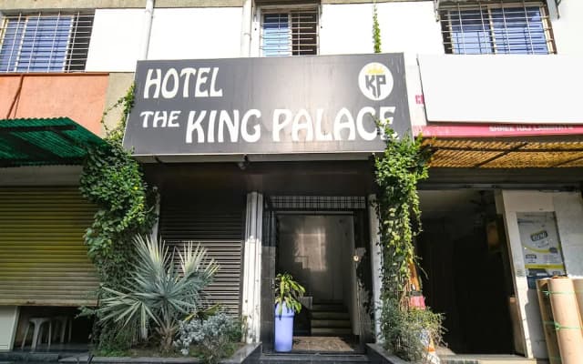 FabHotel The King Palace