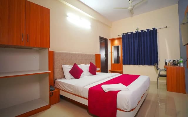 Hotel Inspira Residency- Near Bombay Hospital