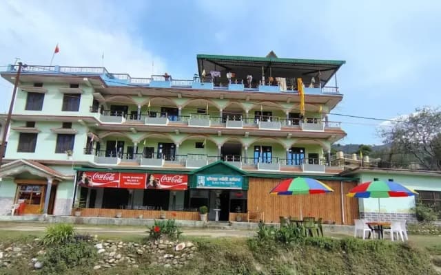 Hotel Gauri Shankar & Restaurant