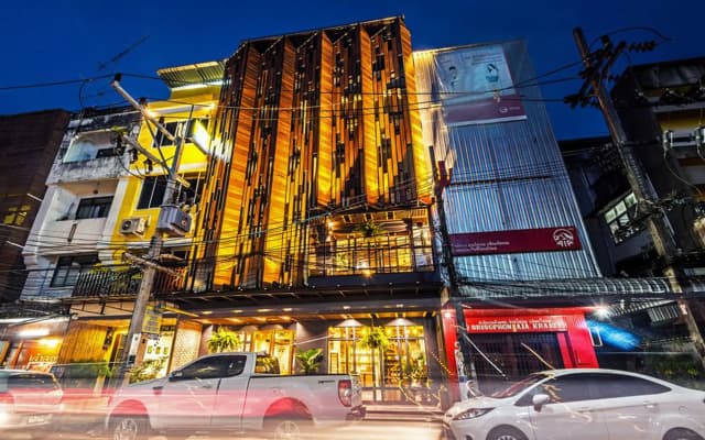 Family Tree Hotel