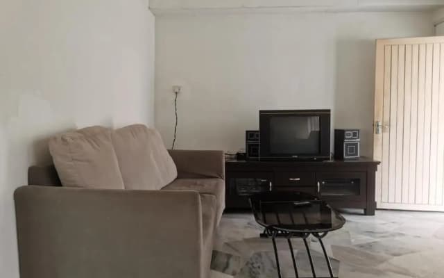 Cheerful 4-Bedrooms Residents Home
