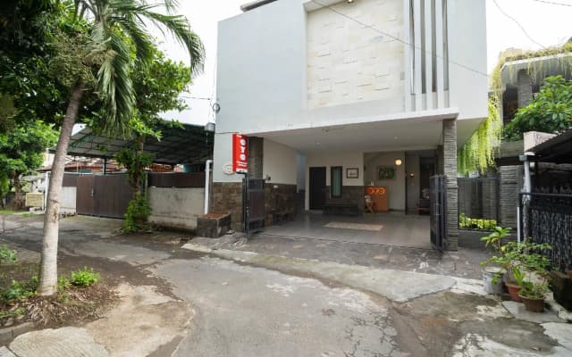 OYO 2438 D' Tamblingan Guesthouse