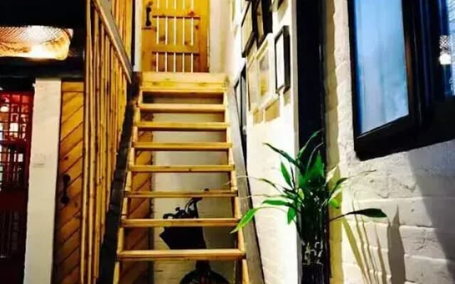 Chunshanwai Guesthouse
