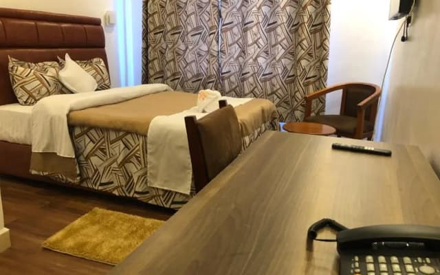 Hellenis Guest House