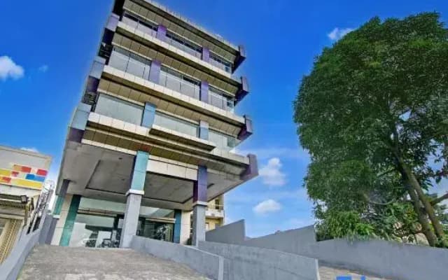 Townhouse Oak Pekanbaru near Mall Pekanbaru formerly Hotel Grand Sahara