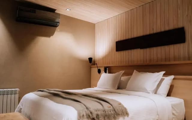 Andeluna Winery Lodge