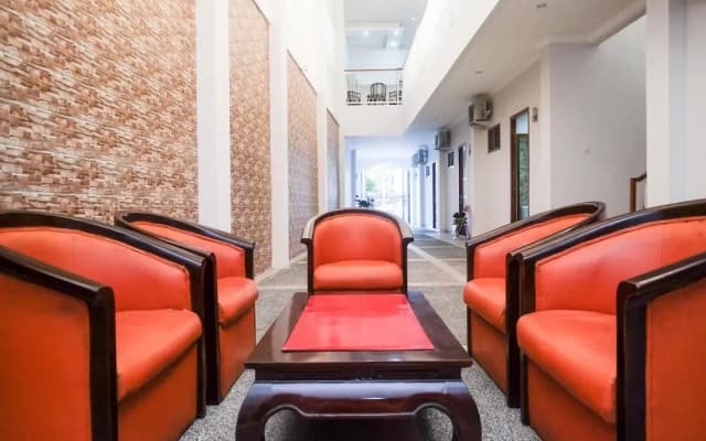 Urbanview Syariah Loji Arum Stasiun Klaten by RedDoorz
