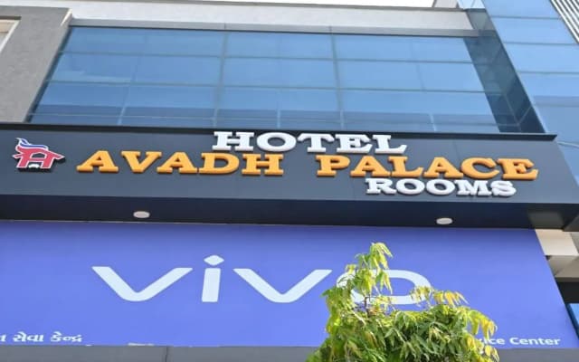 Hotel Avadh Palace