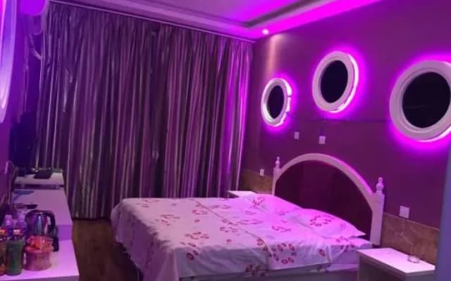24-hour Hotel