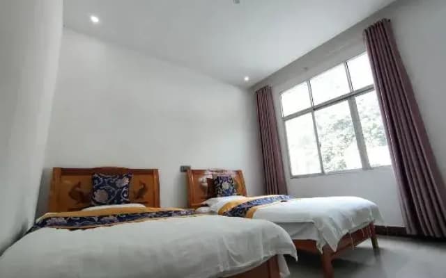 Maolan Rustic Holiday Manor