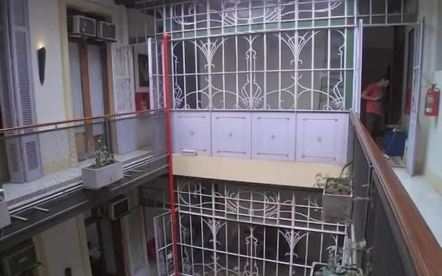 Parla Hostel