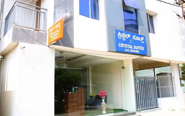 Hotel Crystal Suites