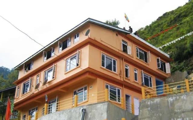 Hotel Tenzing Retreat