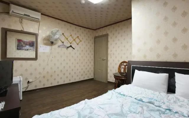 Jeju Yeongsung Motel