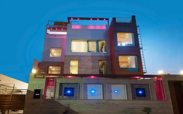 Corporate Prime Huda City Centre