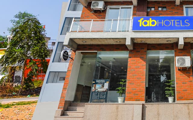 Fabhotel Unique Stay