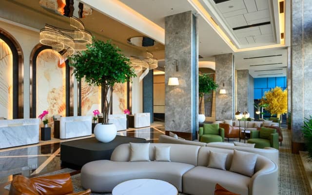 Fifth Avenue Hotel
