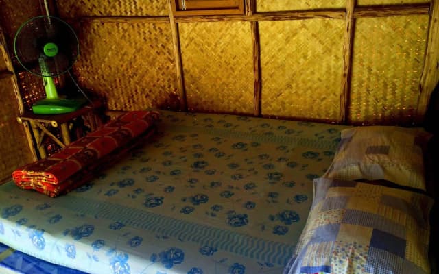 Sleepy Hut Pai