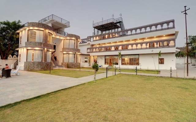 Keshav Resort