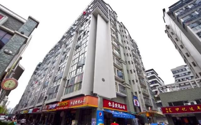Guanya Apartment Hostel