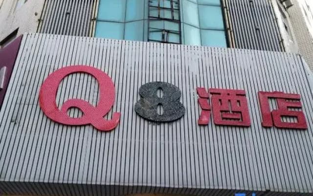 Q8 Hotel