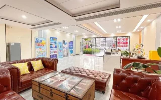 Fengyue Four Seasons Apartment Hotel (Yangjiang Hailing Island North Luowan Branch)