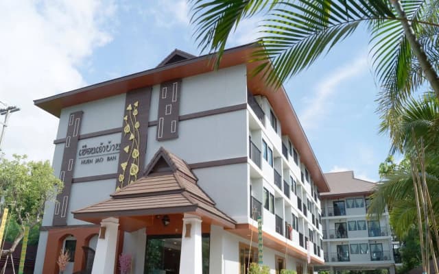 Huen Jao Ban Hotel
