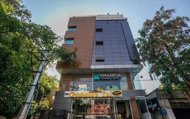 Capital O 36137 Vihaari 24 Business Hotel
