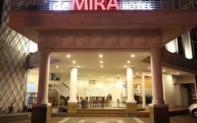 DeMira Hotel
