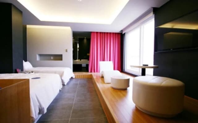 Hotel Oscar Suite