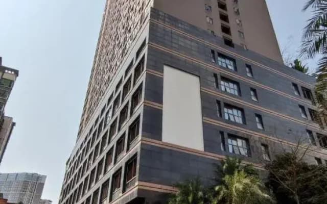 Aurora Boutique Apartment (Shenzhen Futian Qiaoxiang Branch)