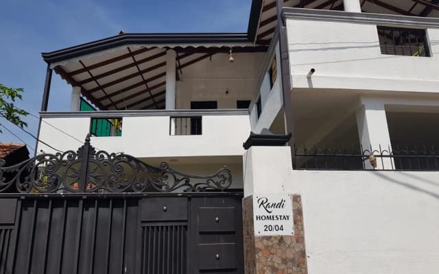 Randi Homestay
