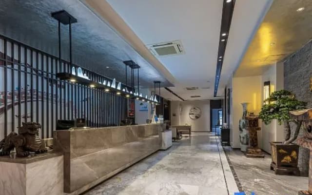 Guanyue Smart Hotel