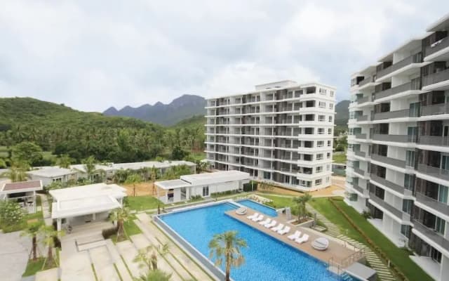The Sea Condominium A22