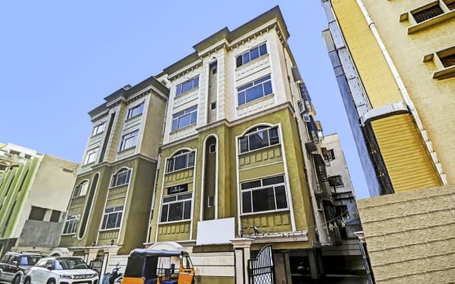 Capital O Samrat Palace Near Nampally Station
