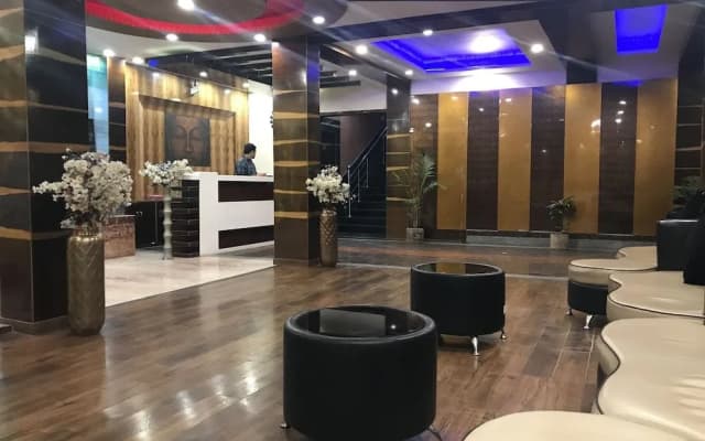 Hotel Minakshi International