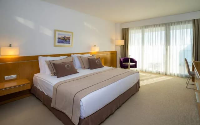 On'Live Deluxe Otel
