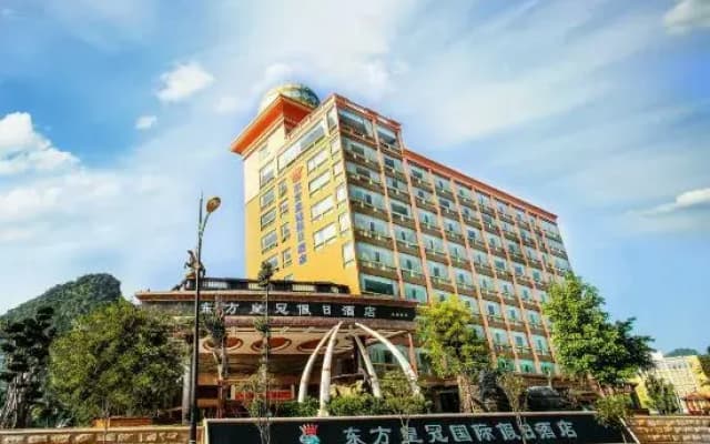 Oriental Crown Holiday Hotel