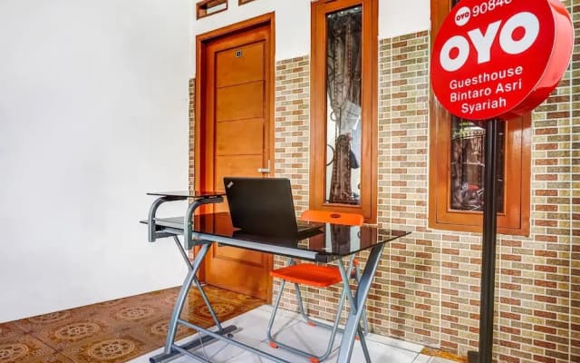 OYO 90846 Guesthouse Bintaro Asri Syariah
