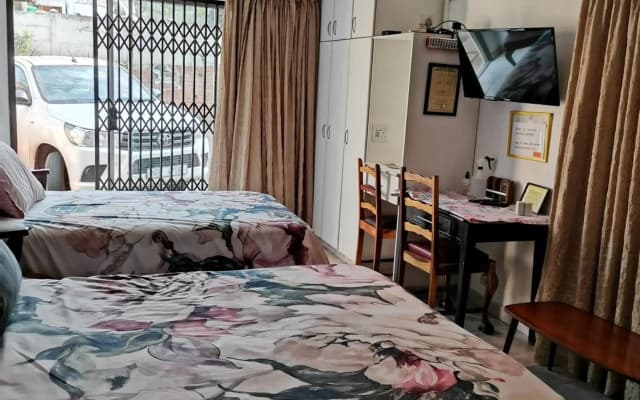 JoThams Bed & Breakfast or Self-Catering