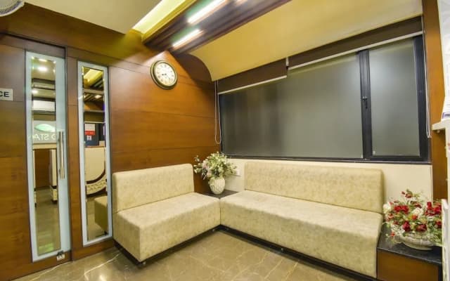 FabHotel Eco Stay