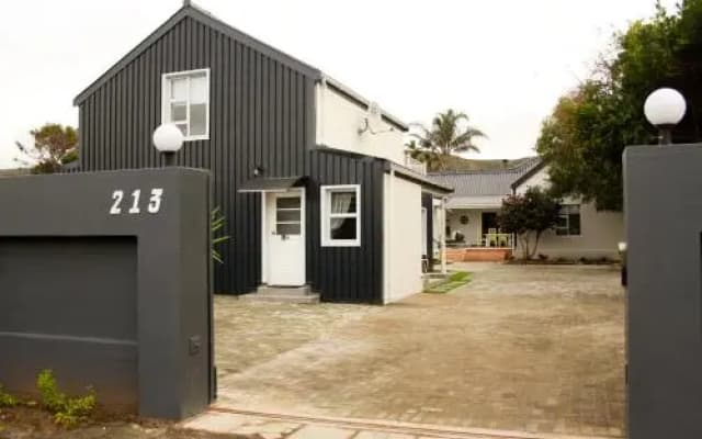 Jakasa Guesthouse